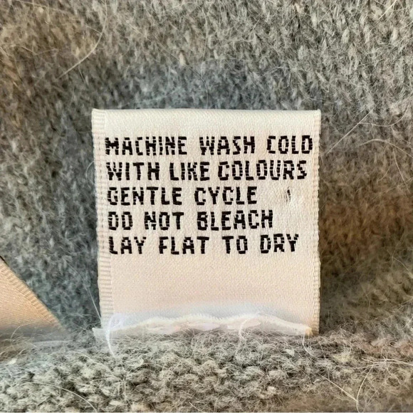 Fashion Bug Angora Rabbit Hair Blend Sweater Gray Embroidered Plus Size 18 20 - Picture 6 of 7